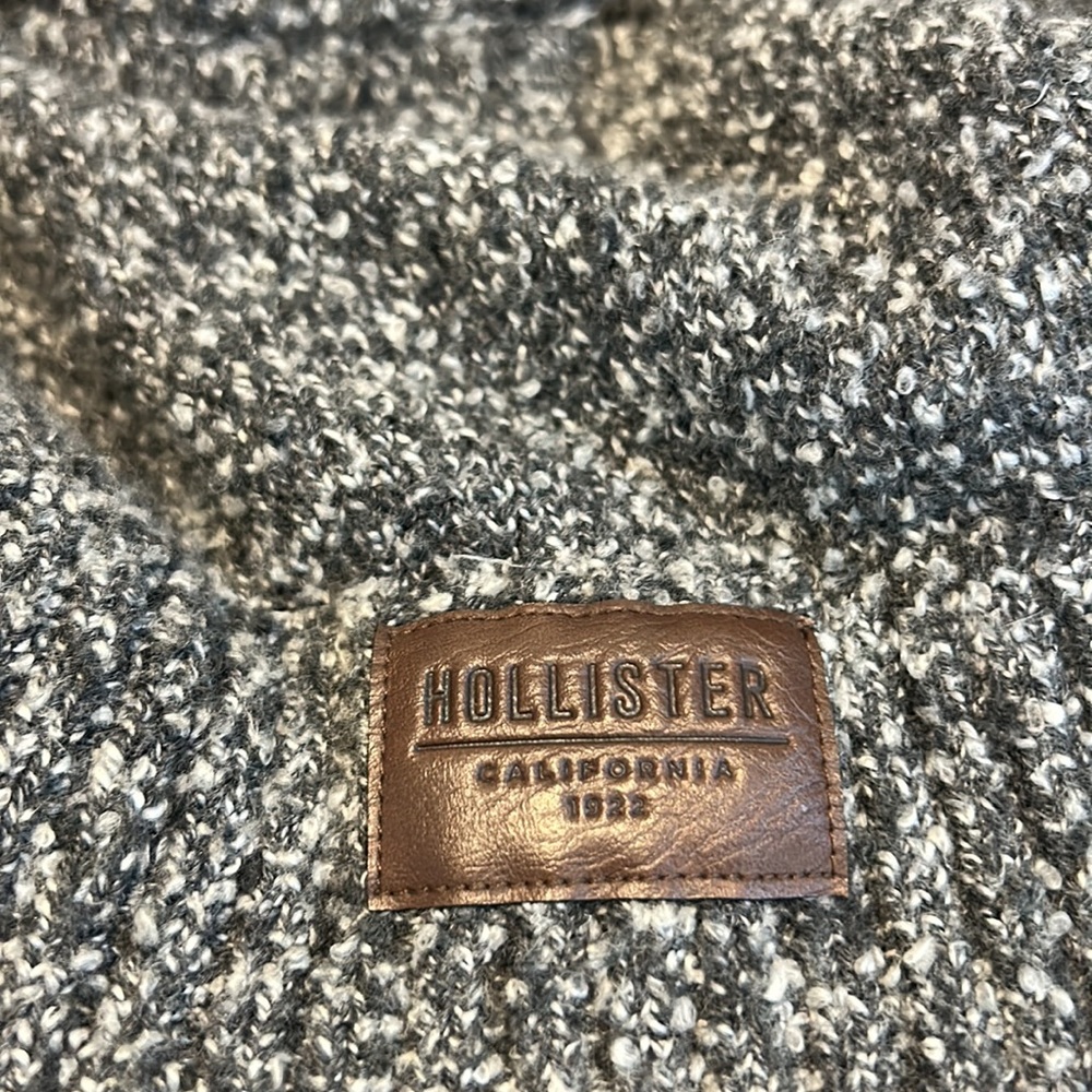 Hollister 5 Button V-Neck Cardigan Sweater Size S - Picture 10 of 10